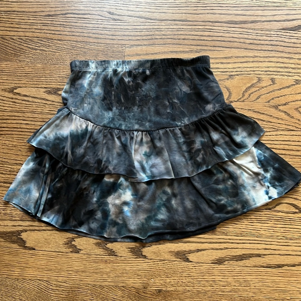 Cheryl Creations Girls/Juniors Tie-dye tiered Skirt. Youth Medium